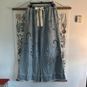 POL Wide Leg Eyelet Denim Pants — Light Blue with Cream Tie M